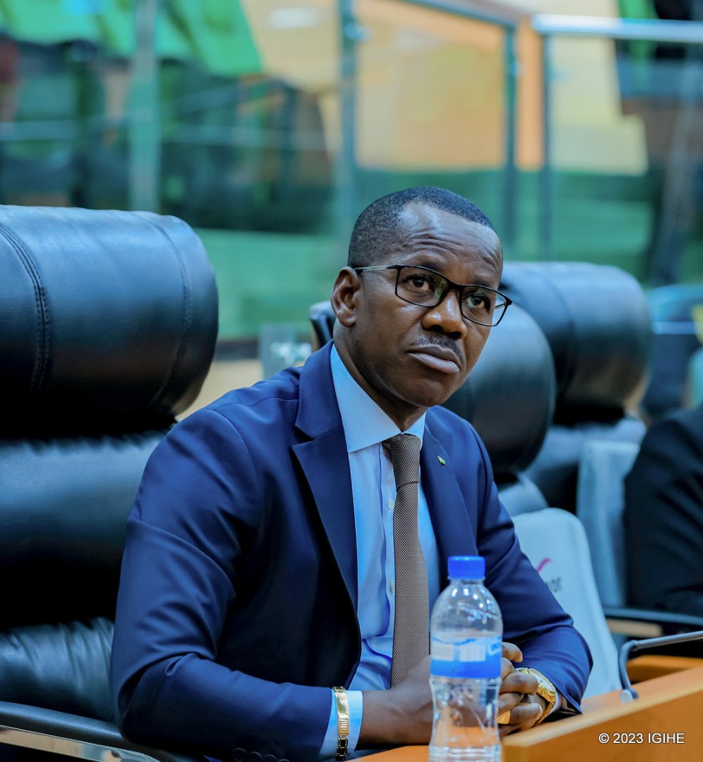 senateri_evode-3-53981 (1)